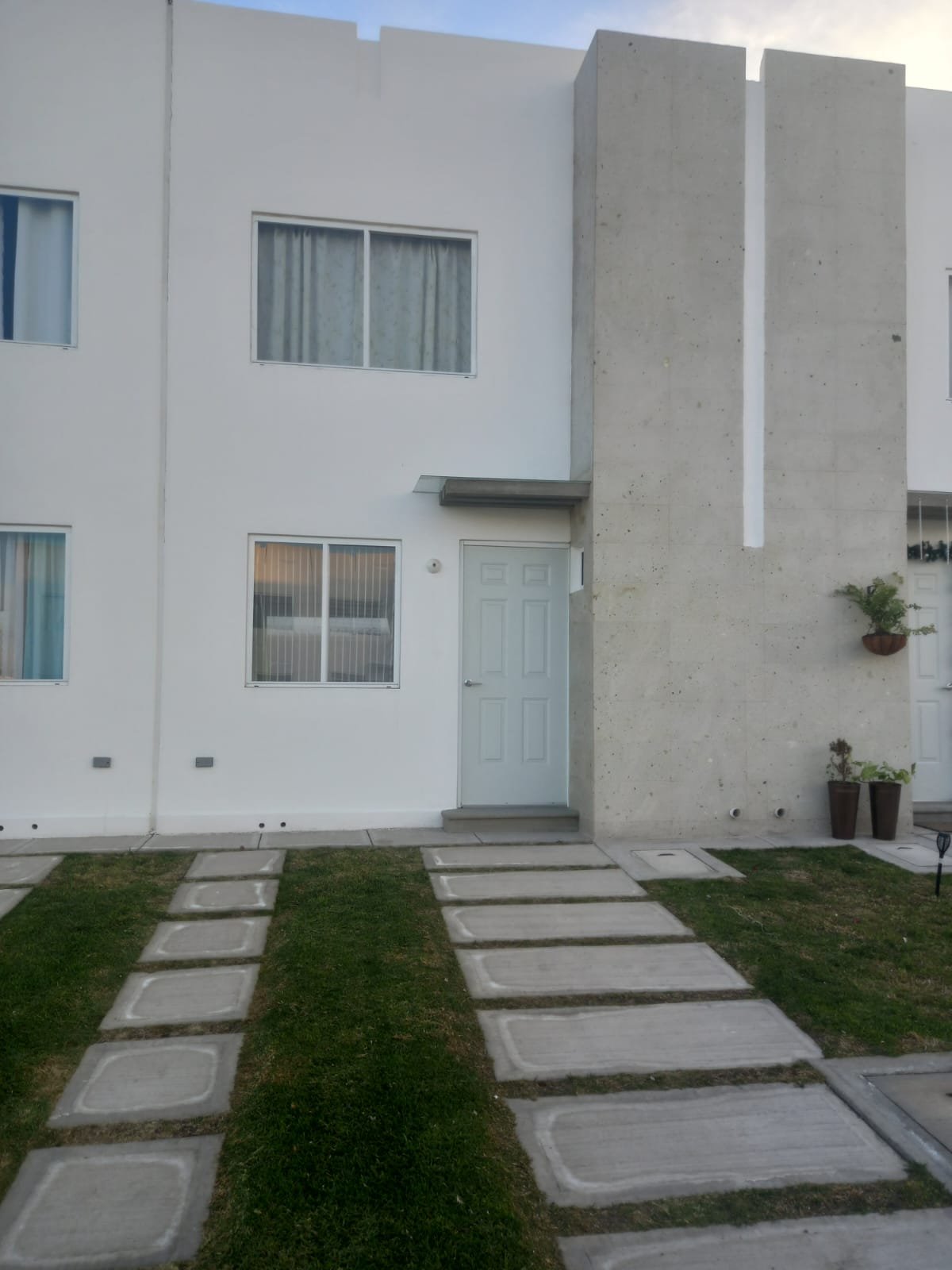 Casa San Miguel Nueva en Renta Fraccionamiento Sendas Residencial. Querétaro